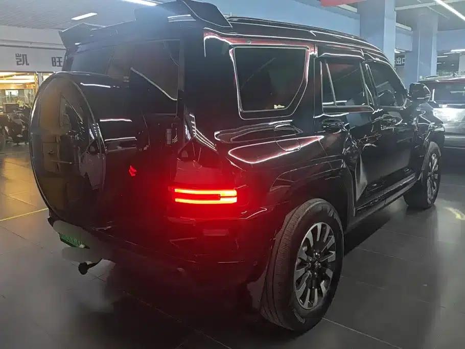 Tank 700 New Energy 2024 Hi4-T Extreme Edition — миниатюра 3