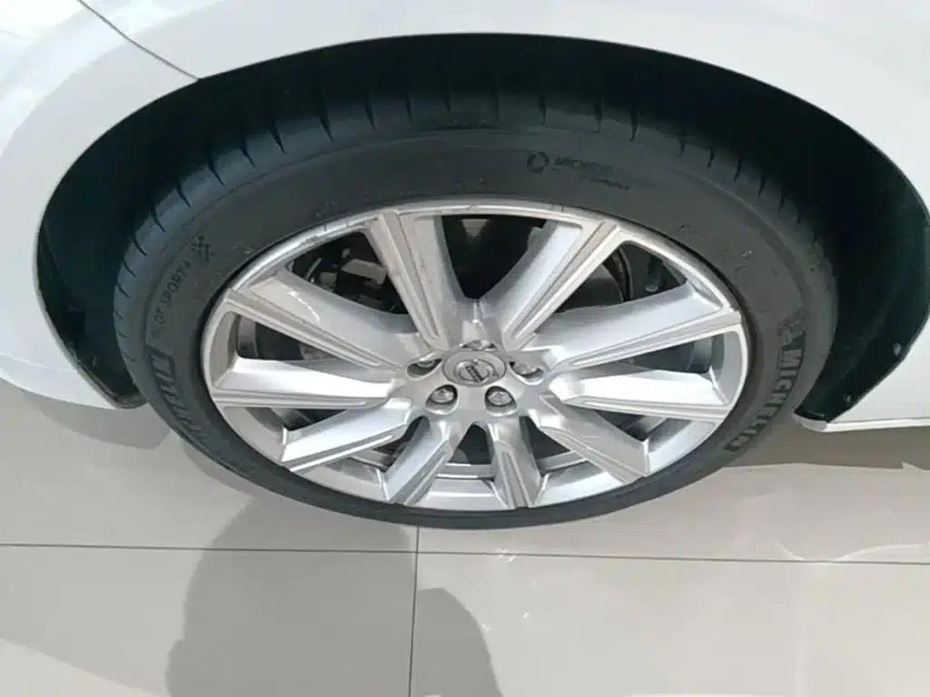 2017 Volvo S90 T5 Smart Edition — миниатюра 23