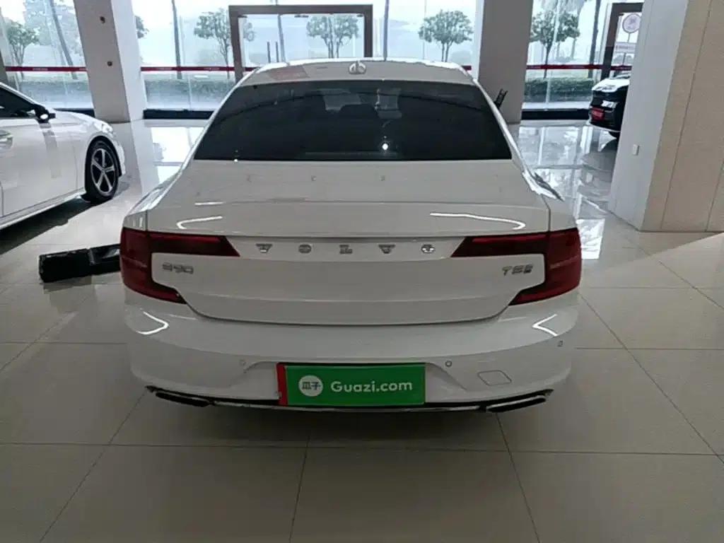 2017 Volvo S90 T5 Smart Edition — миниатюра 6