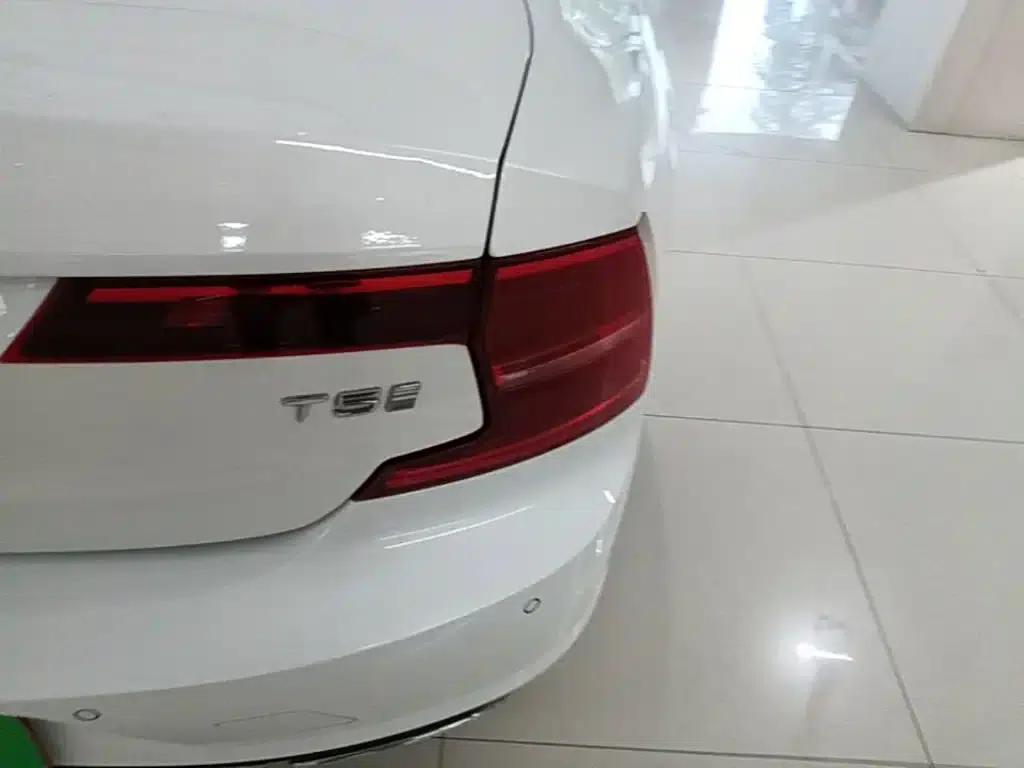 2017 Volvo S90 T5 Smart Edition — миниатюра 8
