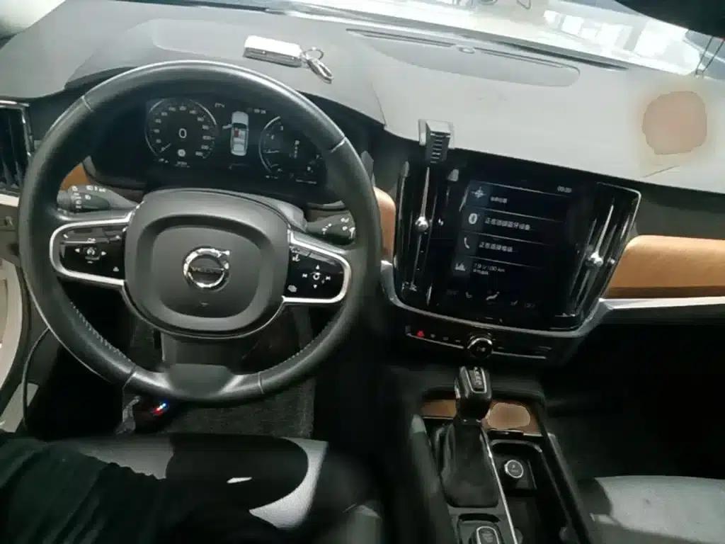 2017 Volvo S90 T5 Smart Edition — миниатюра 10