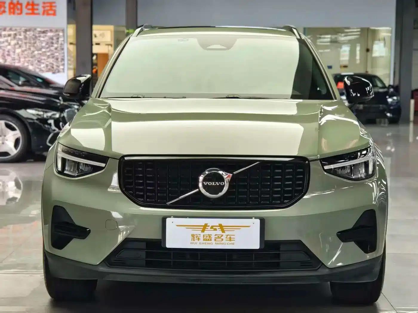 2024 Volvo XC40 B3 Smart Sport Edition — миниатюра 2