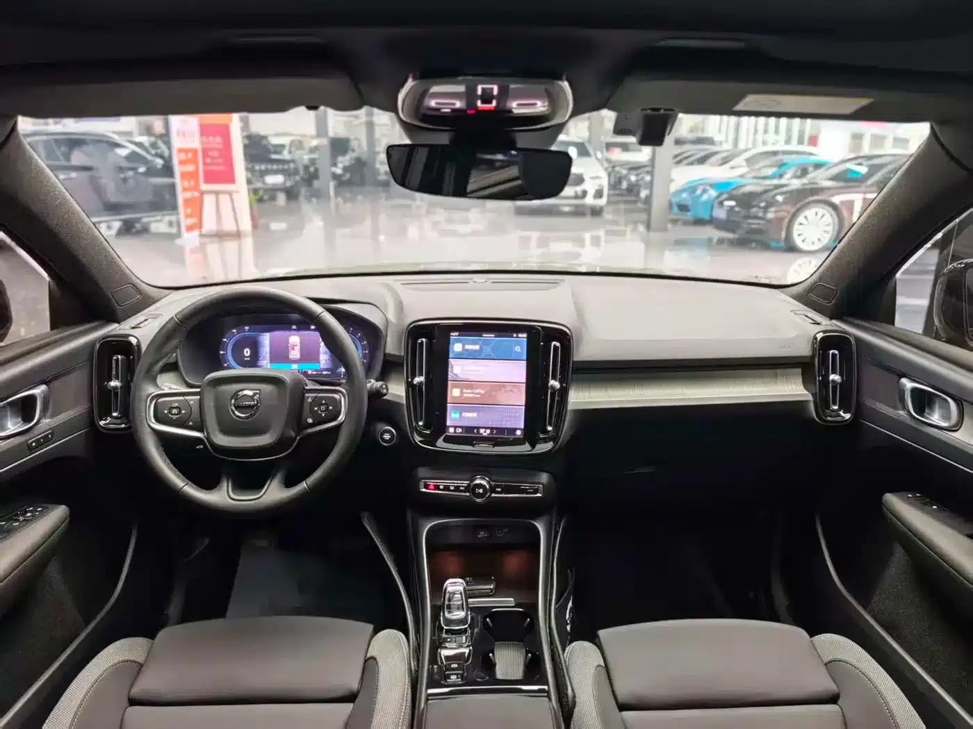 2024 Volvo XC40 B3 Smart Sport Edition — миниатюра 11