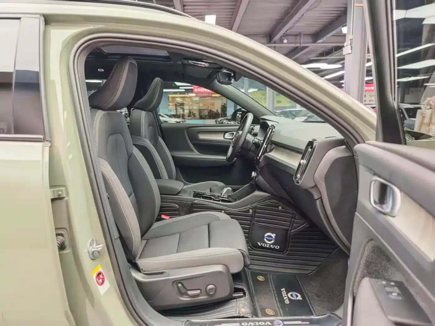 2024 Volvo XC40 B3 Smart Sport Edition — миниатюра 8