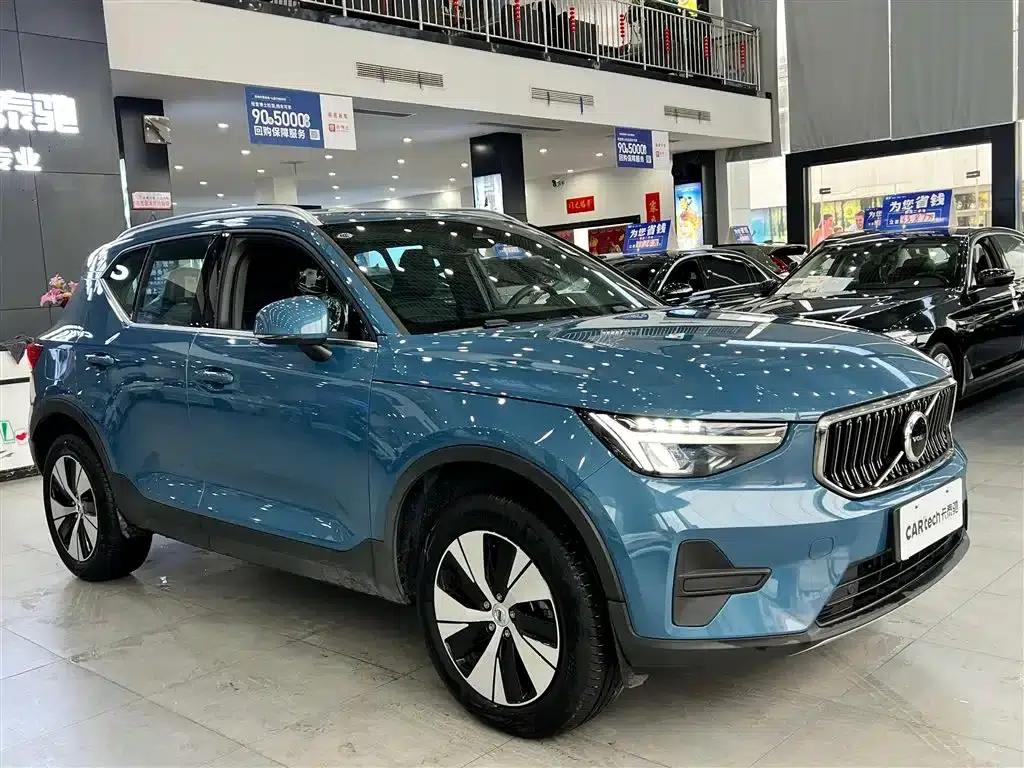 2024 Volvo XC40 B3 Smart Sport Edition — миниатюра 2