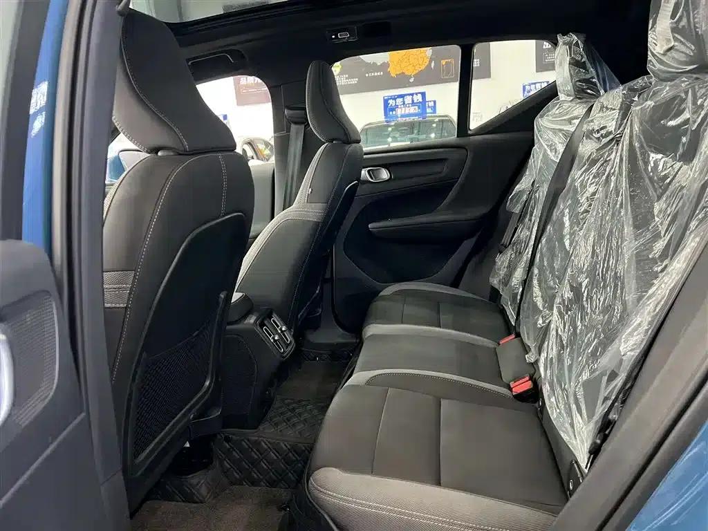 2024 Volvo XC40 B3 Smart Sport Edition — миниатюра 19