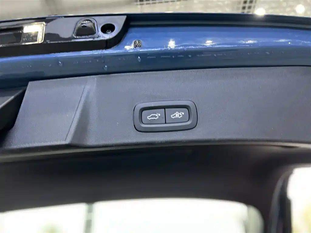 2024 Volvo XC40 B3 Smart Sport Edition — миниатюра 20
