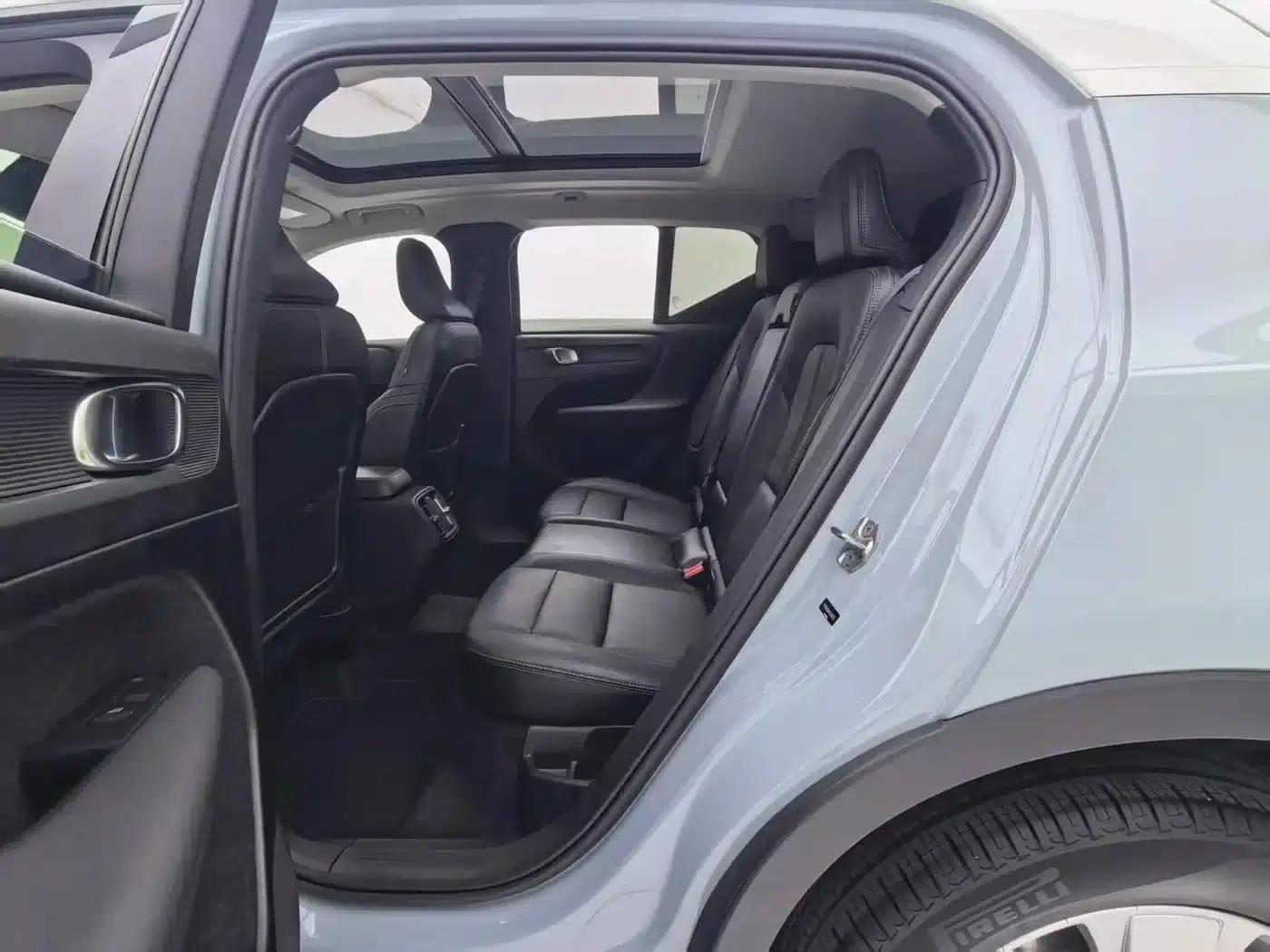 2019 Volvo XC40 (Imported) T4 AWD Midnight Amazon Blue — миниатюра 12