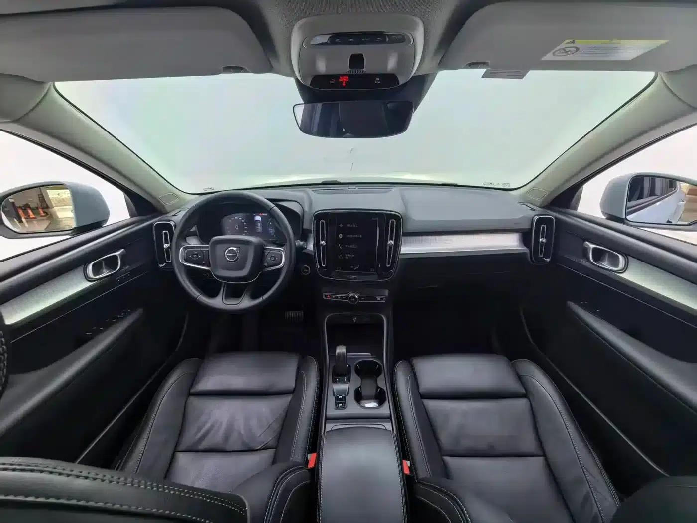 2019 Volvo XC40 (Imported) T4 AWD Midnight Amazon Blue — миниатюра 15