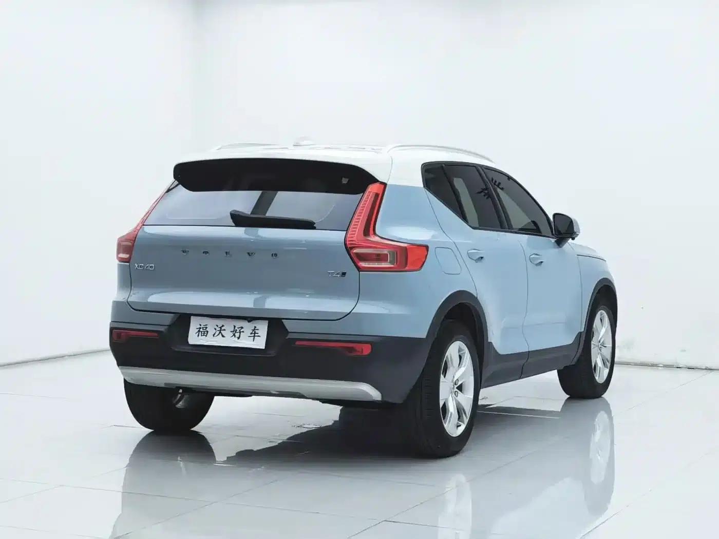 2019 Volvo XC40 (Imported) T4 AWD Midnight Amazon Blue — миниатюра 28
