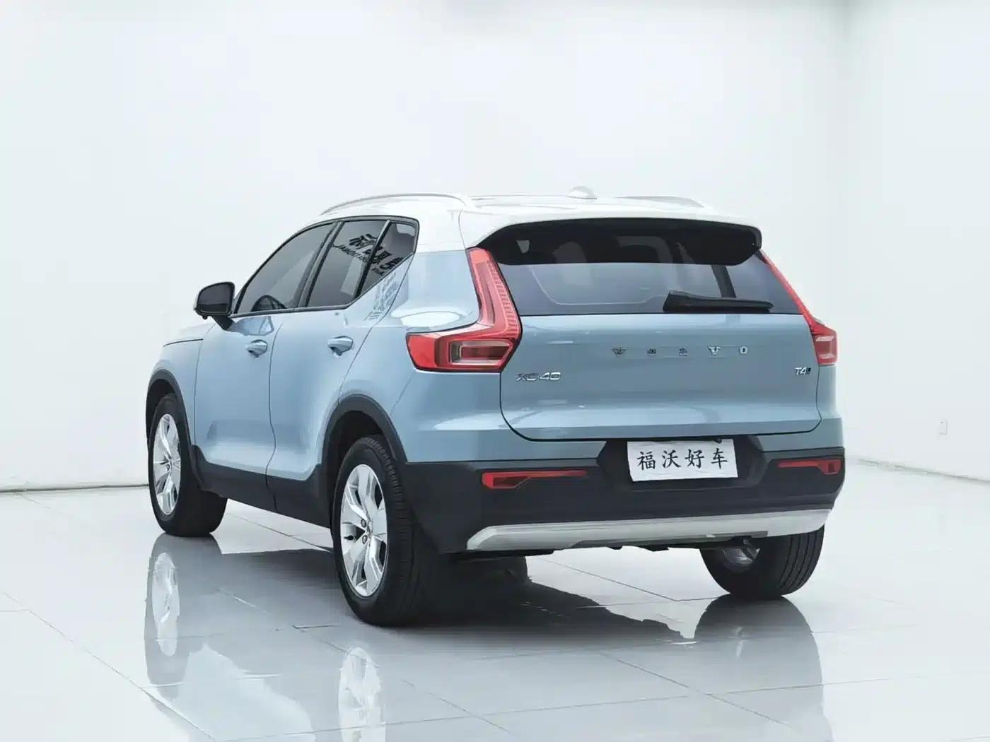2019 Volvo XC40 (Imported) T4 AWD Midnight Amazon Blue — миниатюра 30