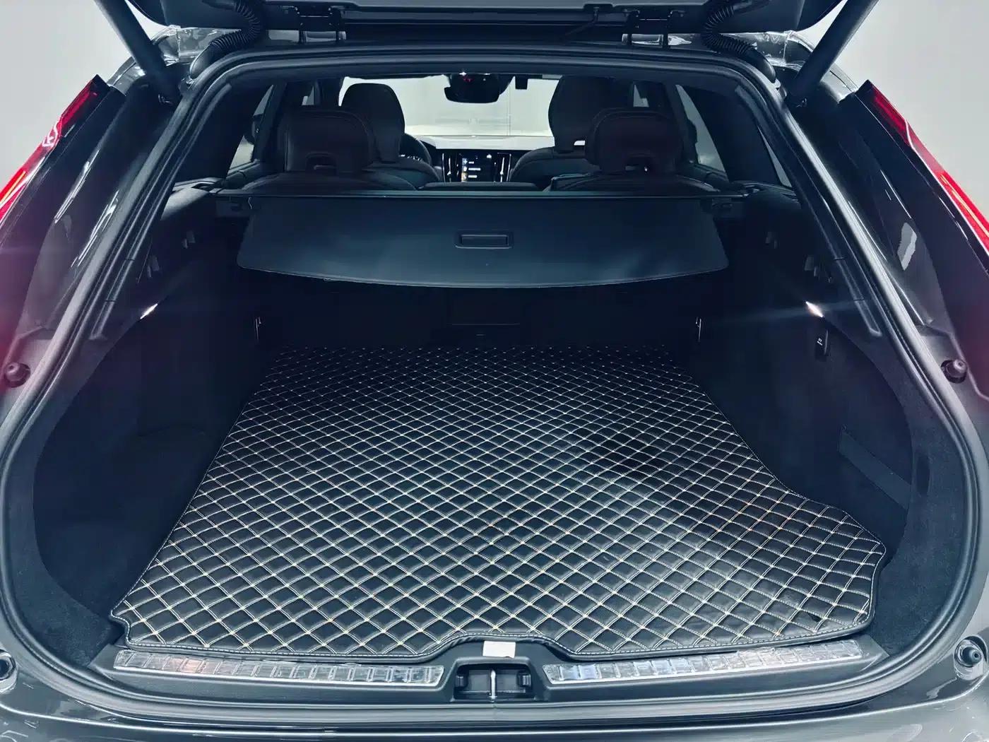 2021 Volvo V90 Cross Country B5 AWD Ultimate Edition — миниатюра 19