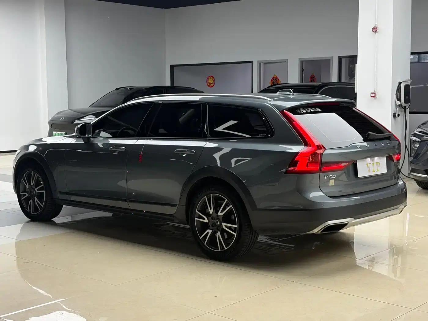2020 Volvo V90 Cross Country T5 AWD Smart Edition — миниатюра 4