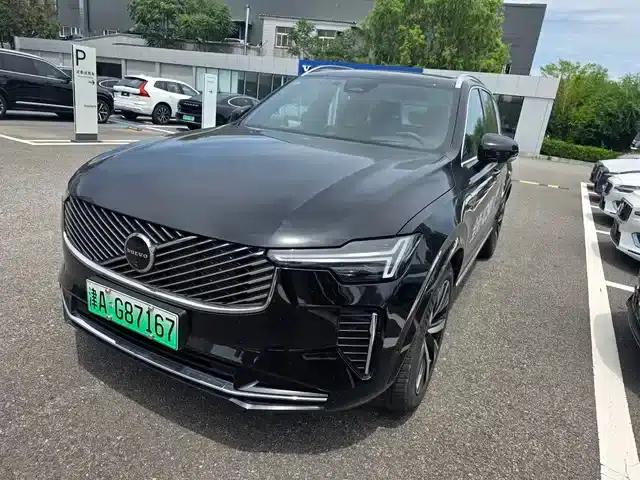 2025 Volvo XC90 Plug-in Hybrid T8 Inscription Luxury Edition (7-seater)