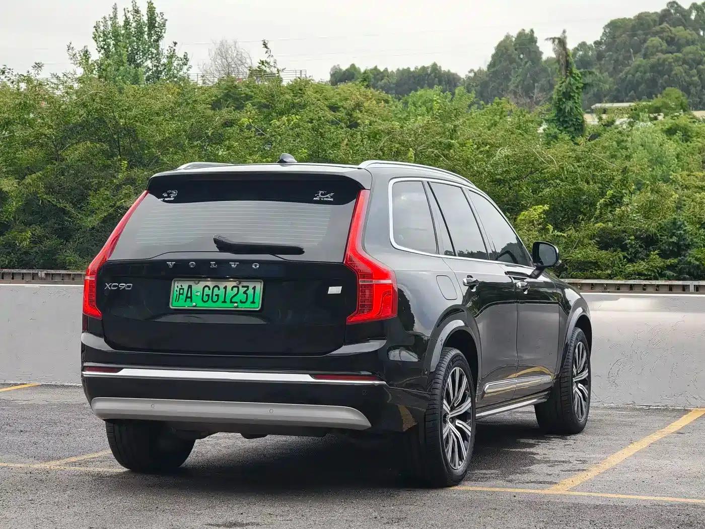 2022 Volvo XC90 Plug-in Hybrid Facelift E-Drive Hybrid T8 Inscription Luxury Edition 7-Seater — миниатюра 17