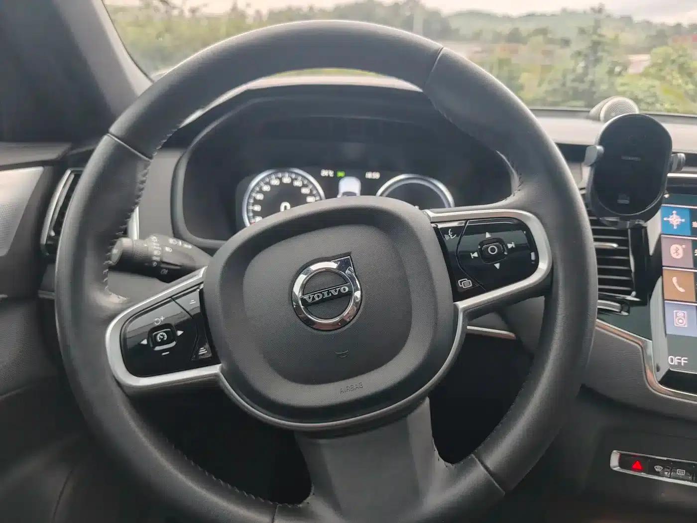 2022 Volvo XC90 Plug-in Hybrid Facelift E-Drive Hybrid T8 Inscription Luxury Edition 7-Seater — миниатюра 7
