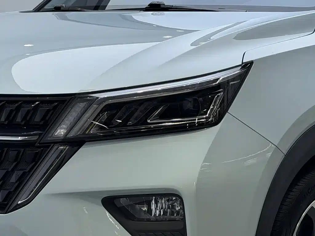 Wuling Xingchen 2022 2.0L DHT Electric Speed Model — миниатюра 8