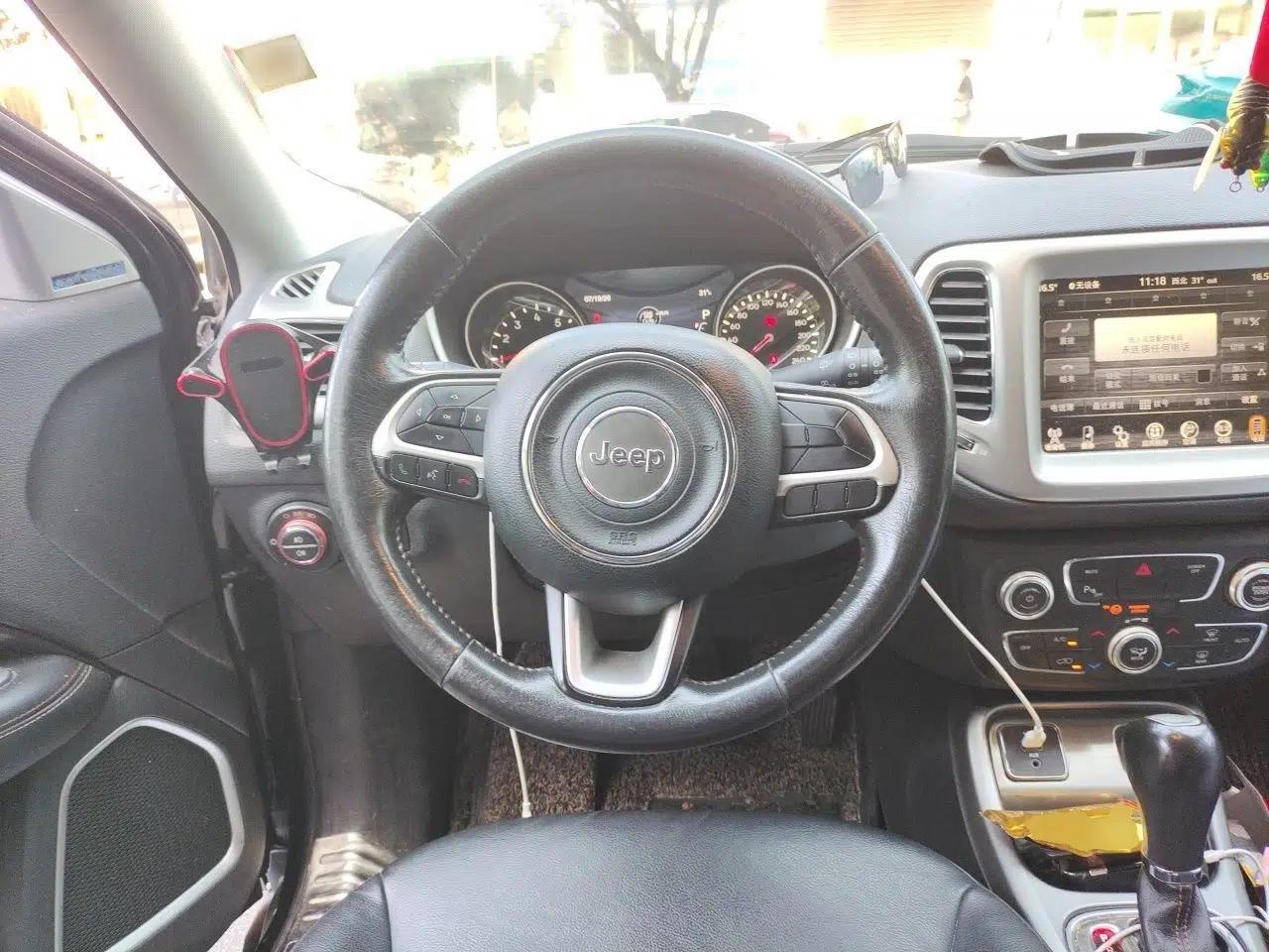 Jeep Compass 2017 200T Automatic Family Edition — миниатюра 10