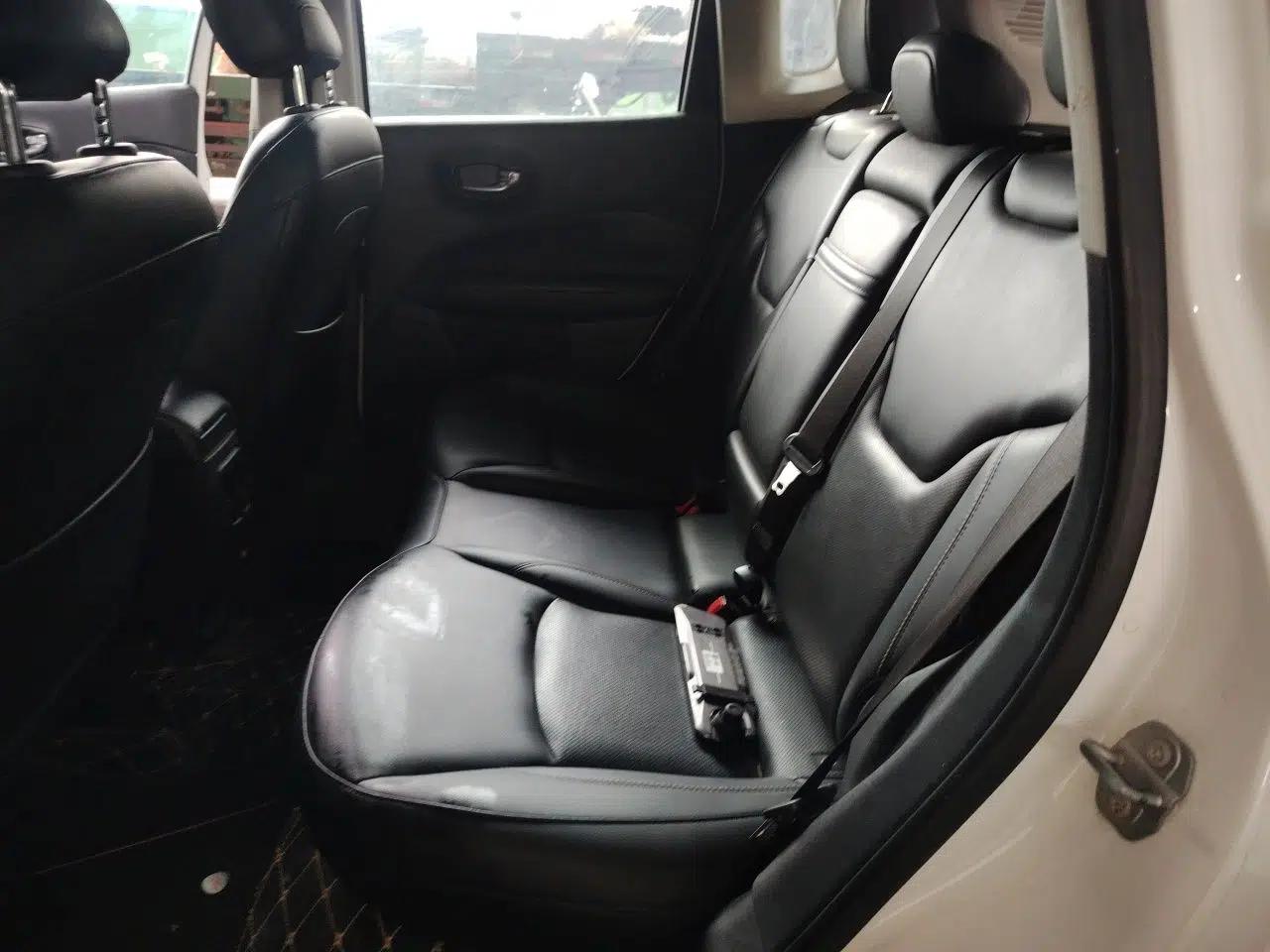 Jeep Compass 2017 200T Automatic Family Edition — миниатюра 17