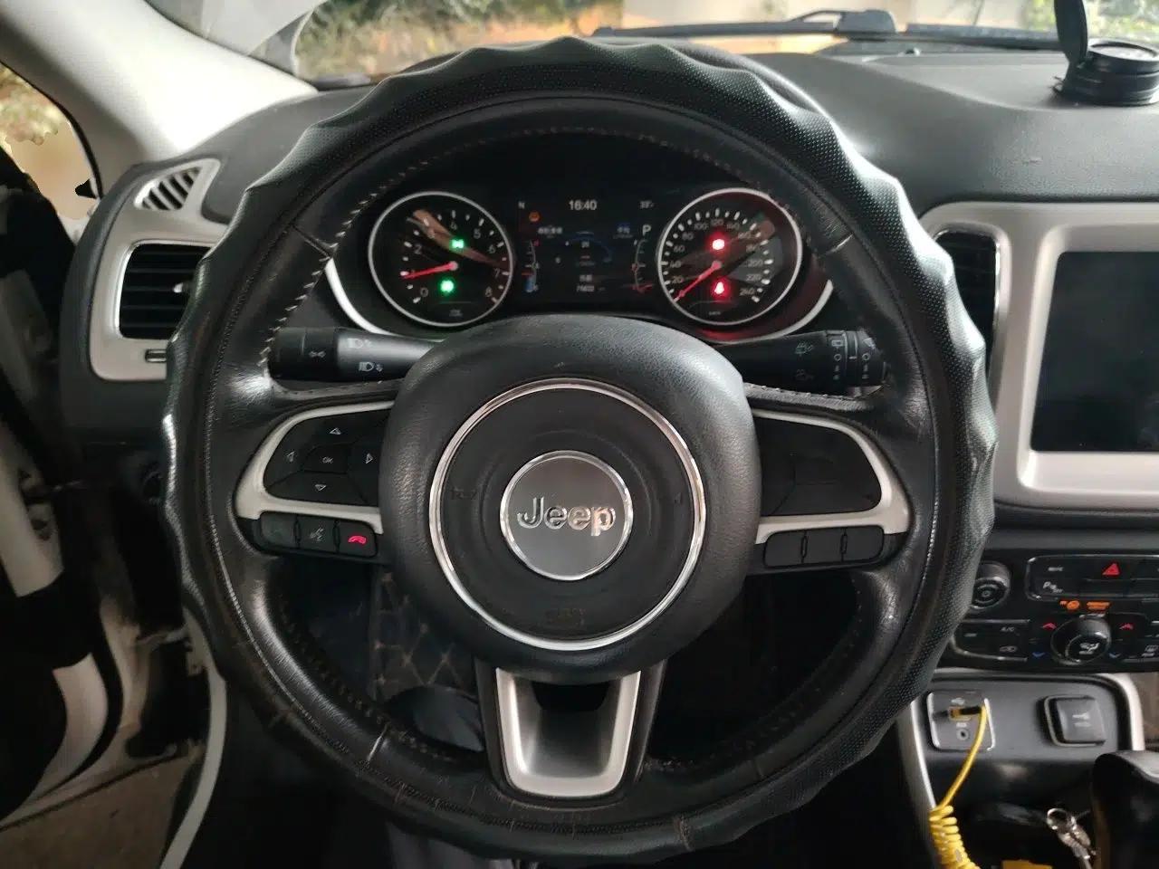Jeep Compass 2017 200T Automatic Family Edition — миниатюра 10