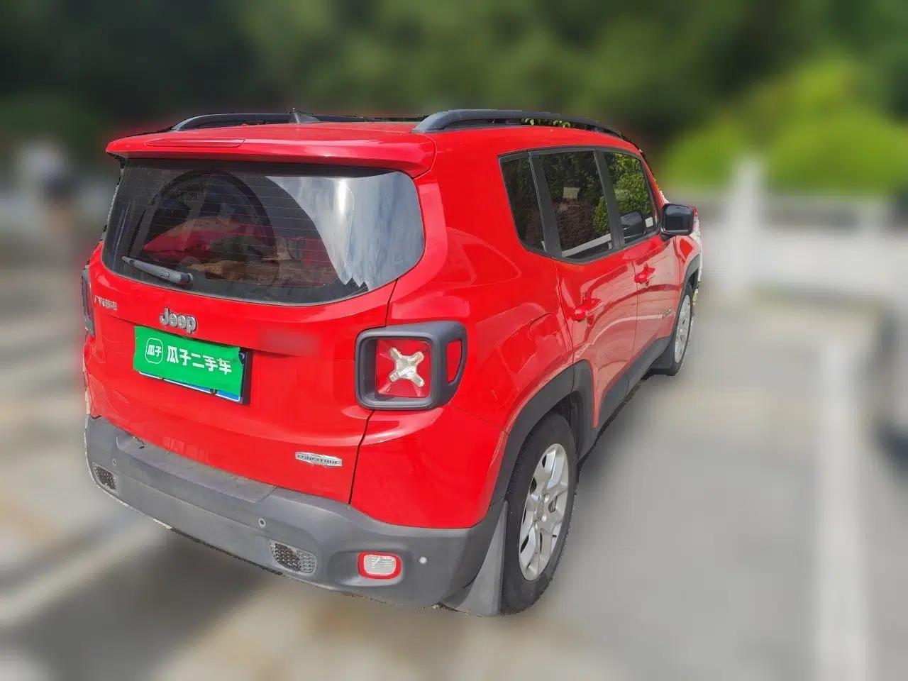 Jeep Renegade 2016 1.4T Automatic Jingneng Edition — миниатюра 6
