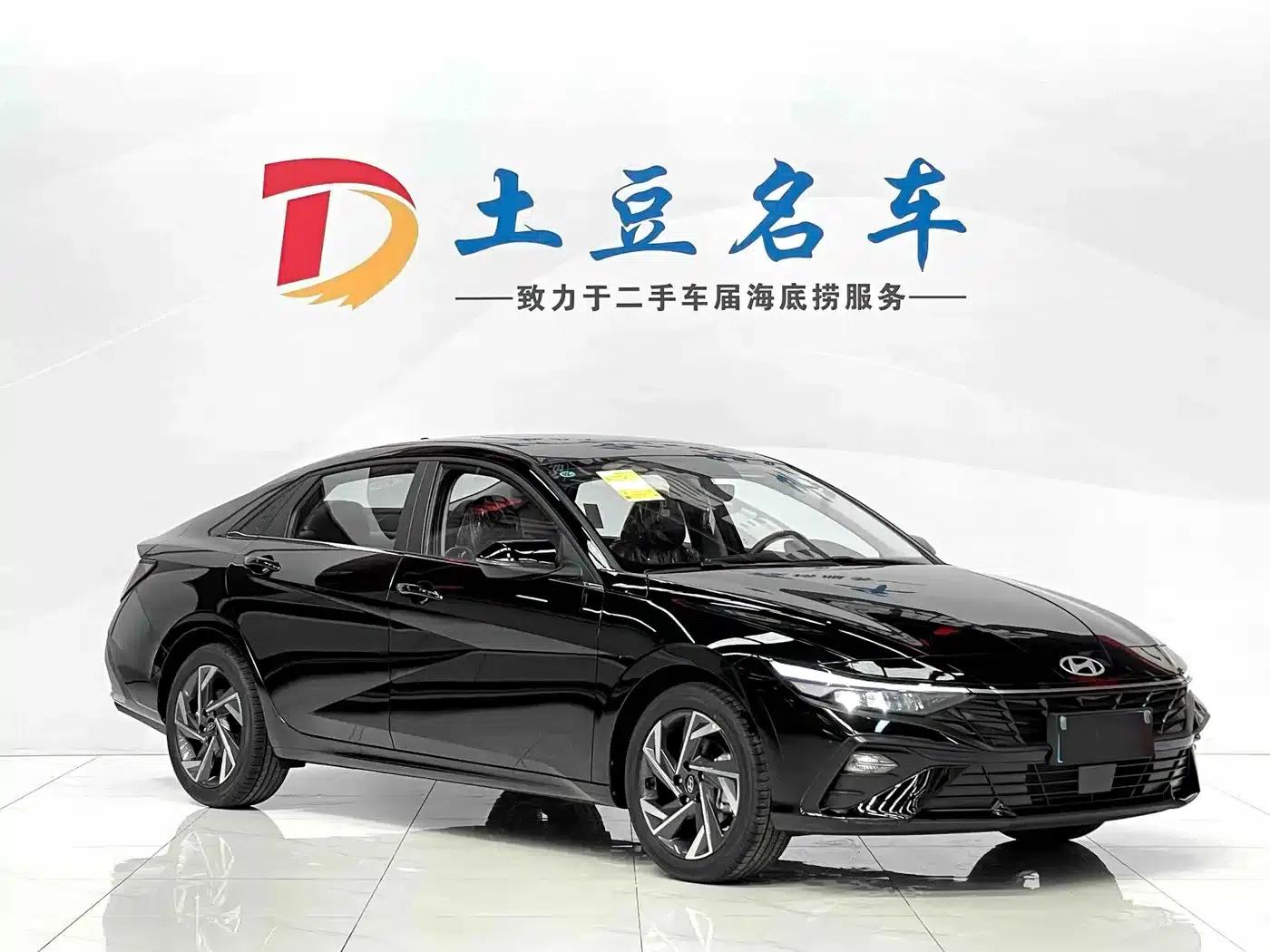 Hyundai Elantra 2022 1.5L CVT GLX Elite Edition — миниатюра 3