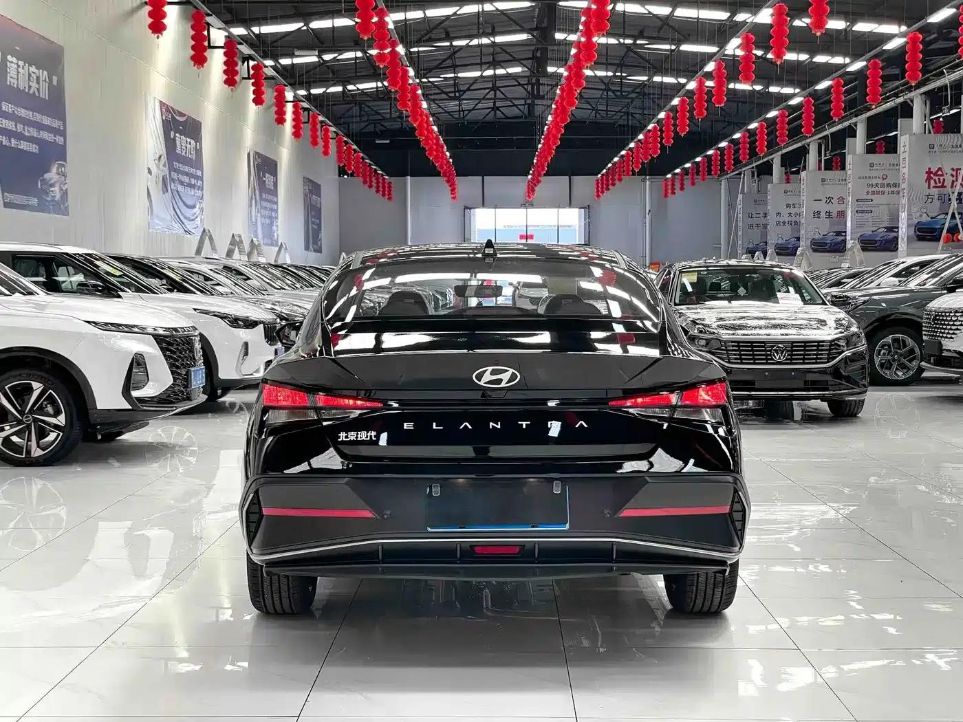 Hyundai Elantra 2022 1.5L CVT GLX Elite Edition — миниатюра 5