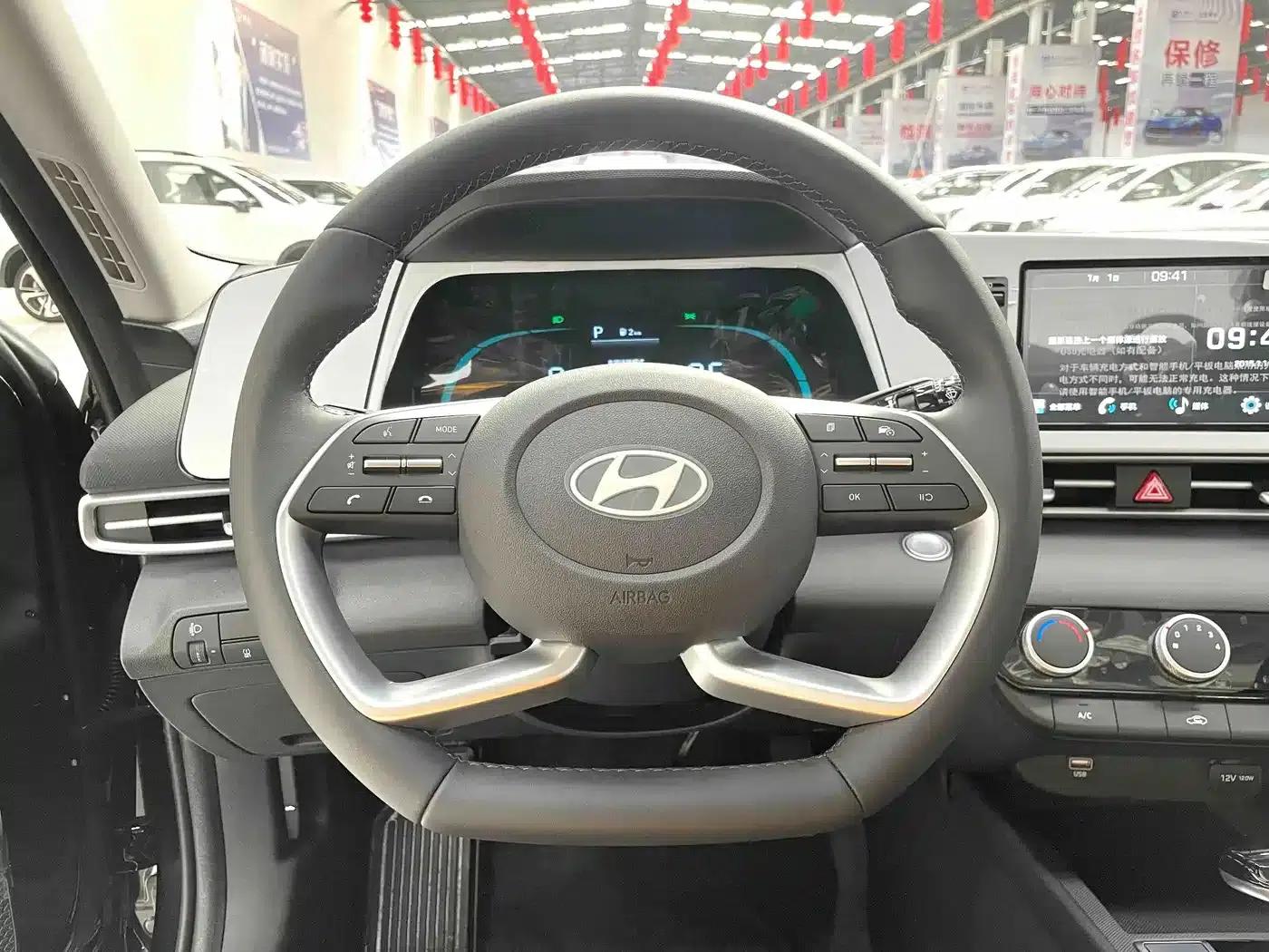 Hyundai Elantra 2022 1.5L CVT GLX Elite Edition — миниатюра 8