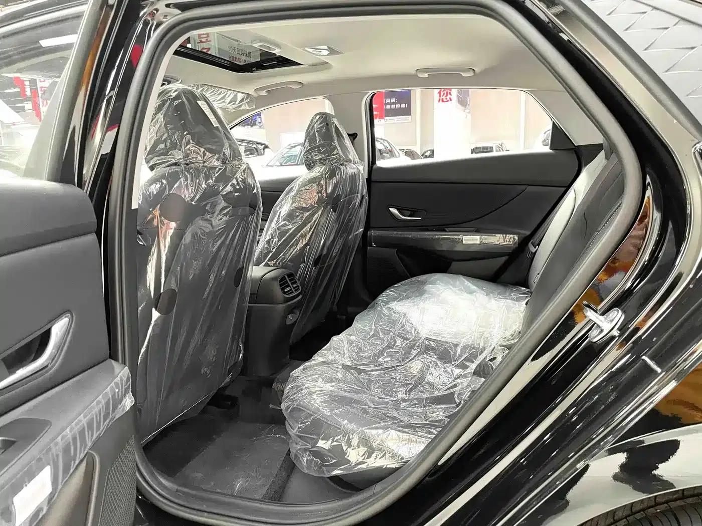 Hyundai Elantra 2022 1.5L CVT GLX Elite Edition — миниатюра 10