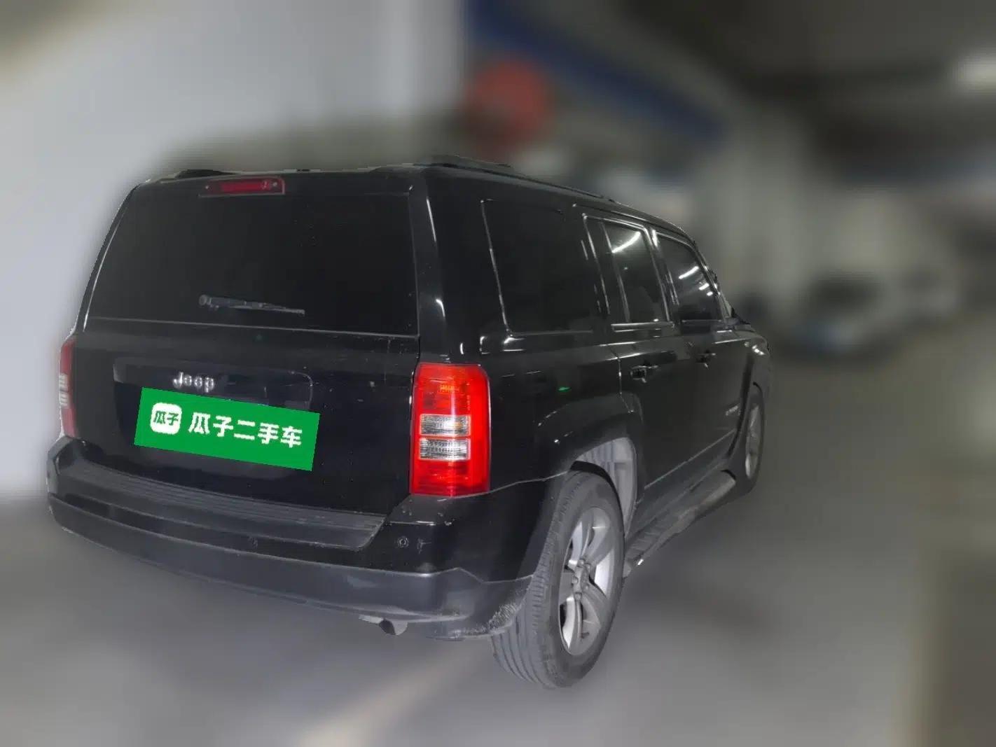 Jeep Patriot 2012 2.4 Luxury Edition — миниатюра 6