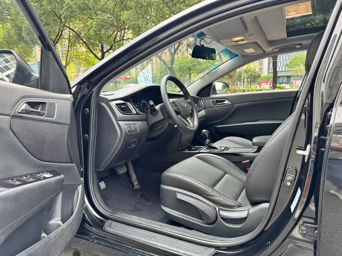 2016 Mistra 1.8L Automatic Intelligent GLS — миниатюра 4