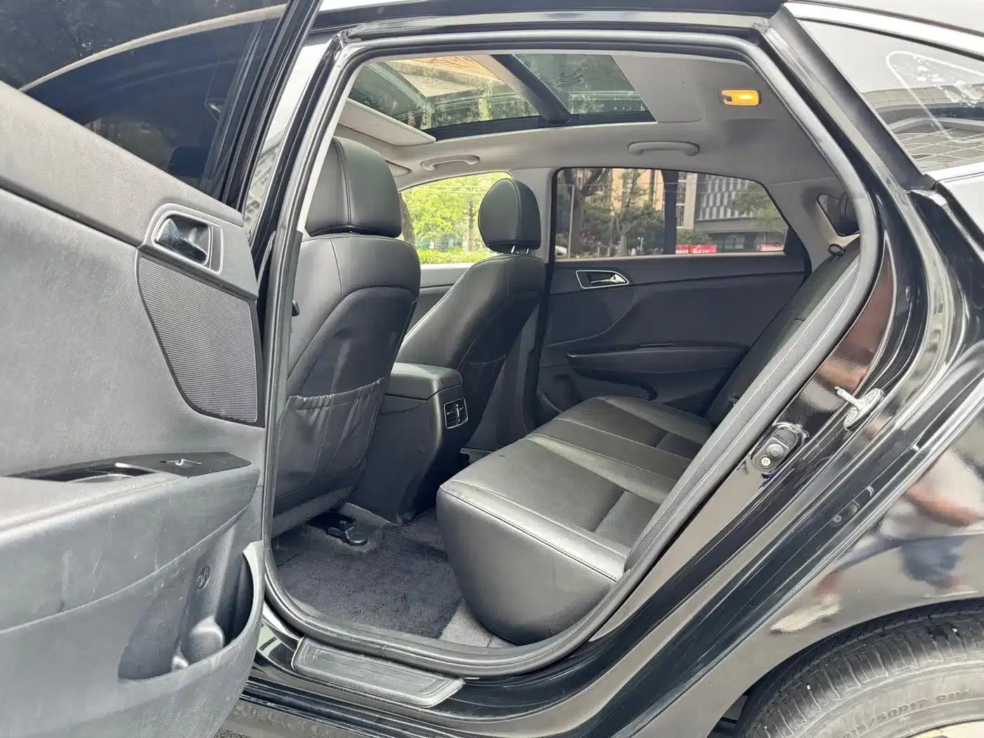 2016 Mistra 1.8L Automatic Intelligent GLS — миниатюра 6