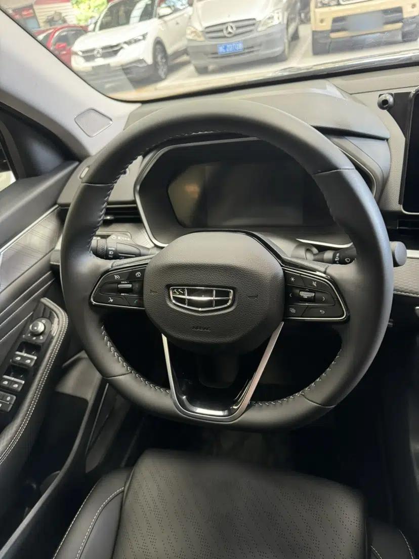 Geely Auto Preface 2023 2.0TD Luxury Version — миниатюра 11