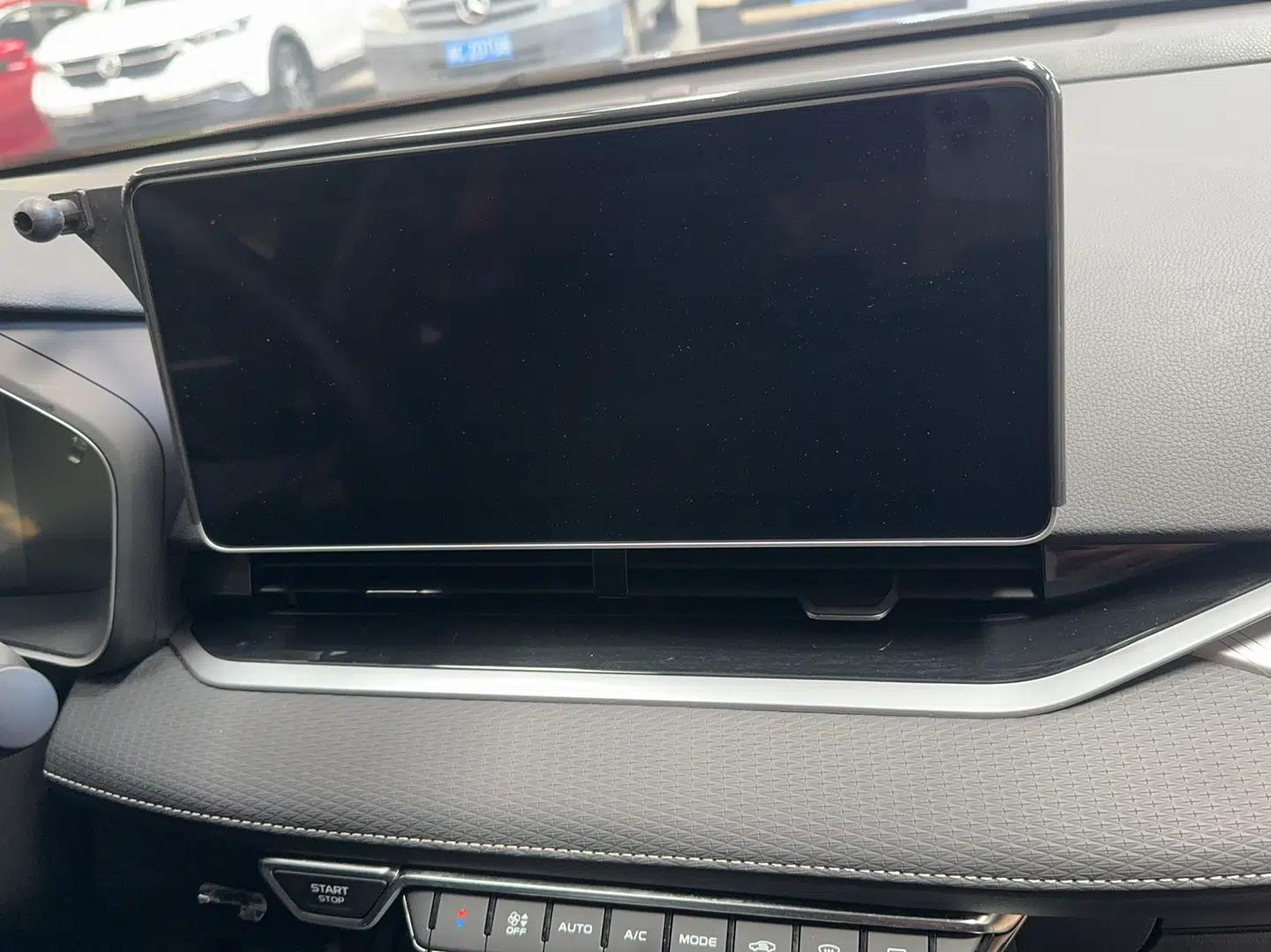 Geely Auto Preface 2023 2.0TD Luxury Version — миниатюра 14