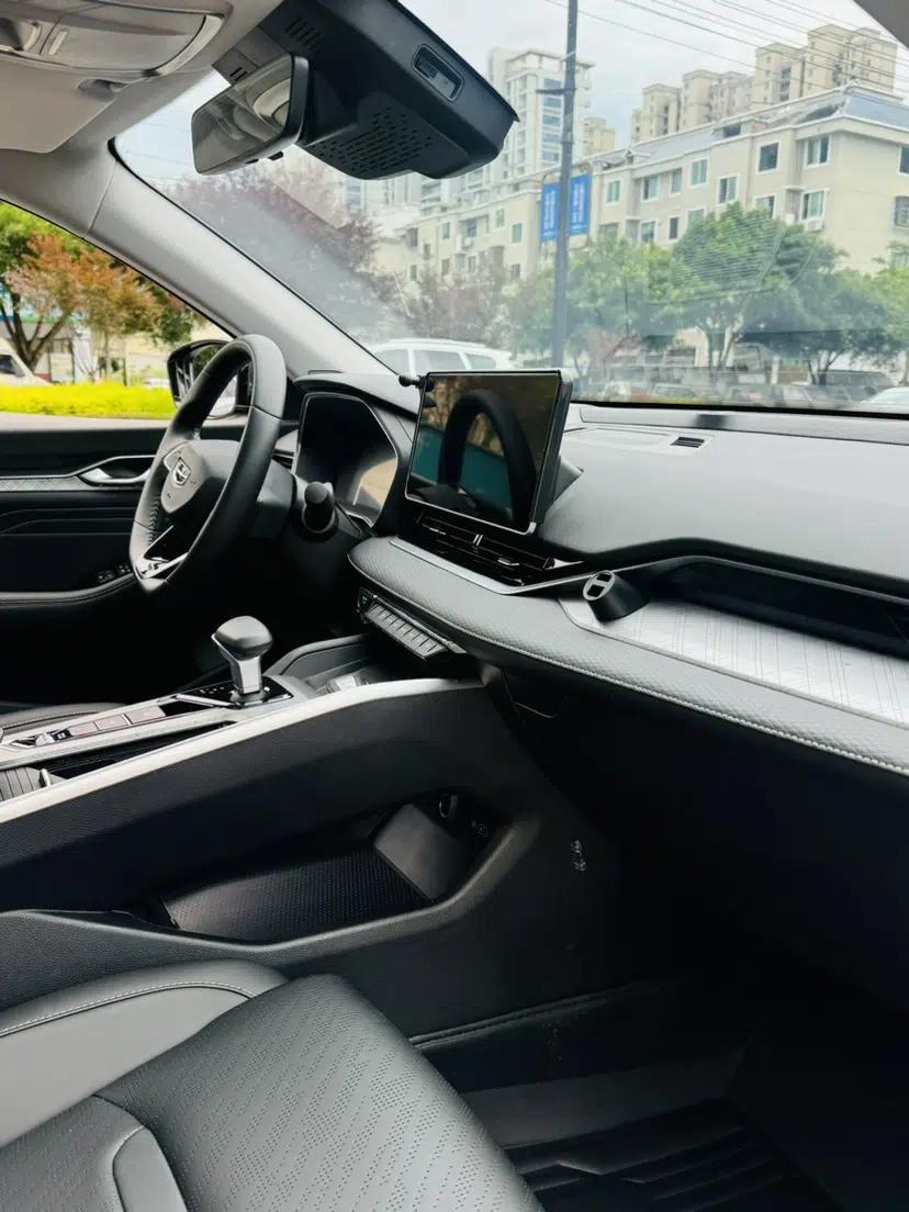 Geely Auto Preface 2023 2.0TD Luxury Version — миниатюра 23