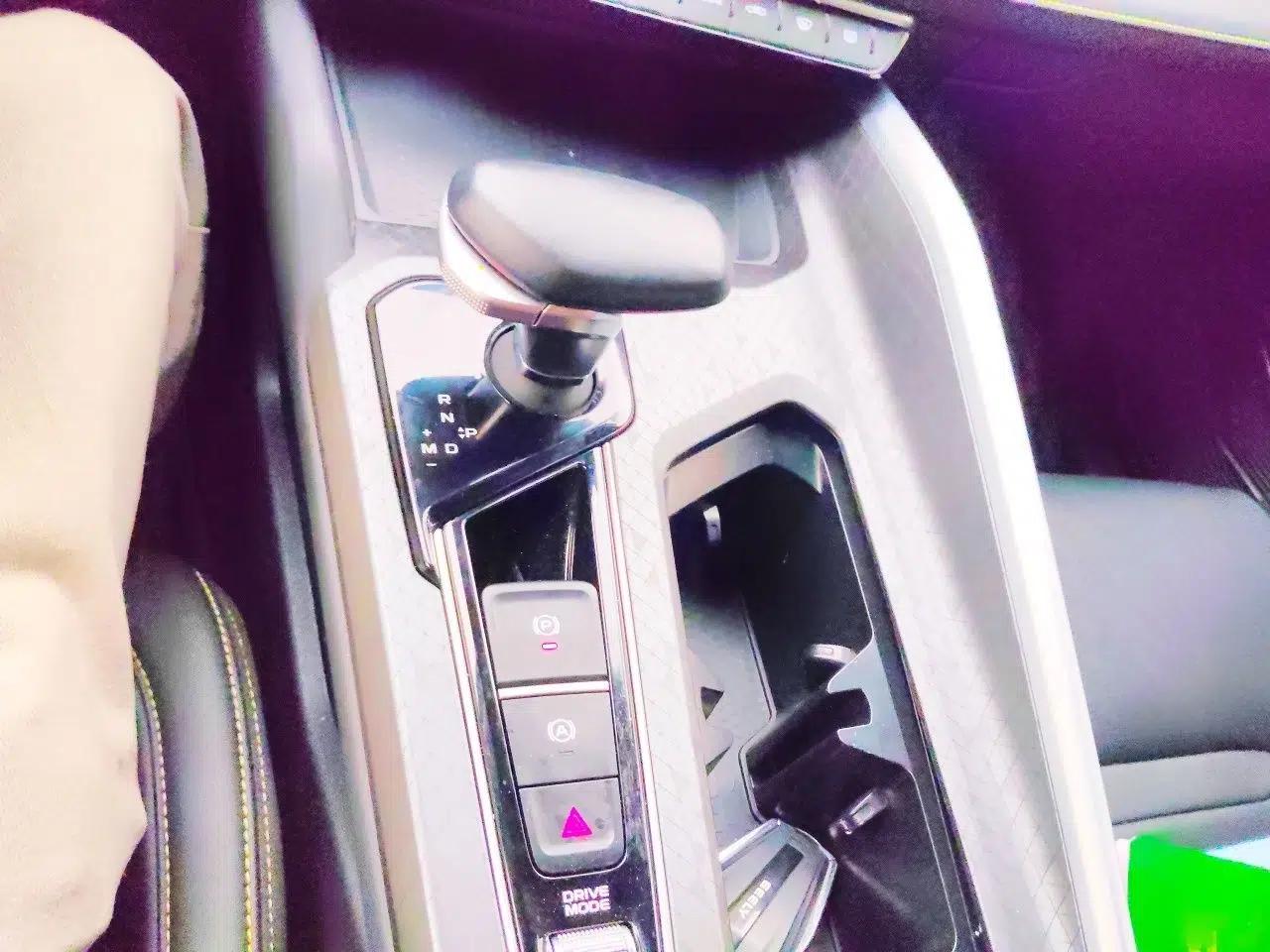 Geely Auto Preface 2023 1.5TD Fuyao Version — миниатюра 13