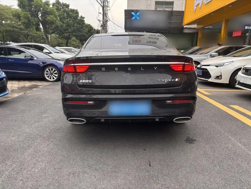 Geely Auto Preface 2023 1.5TD Fuyao Version — миниатюра 3