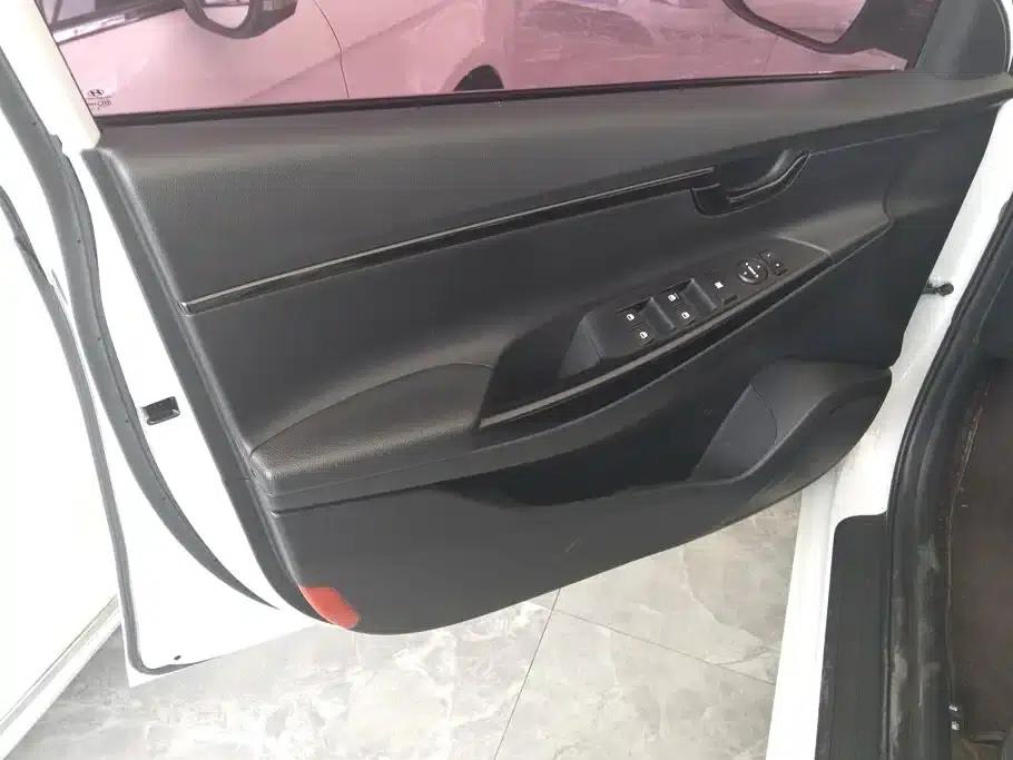 Hyundai Elantra 2020 1.6L Automatic GL Edition — миниатюра 7