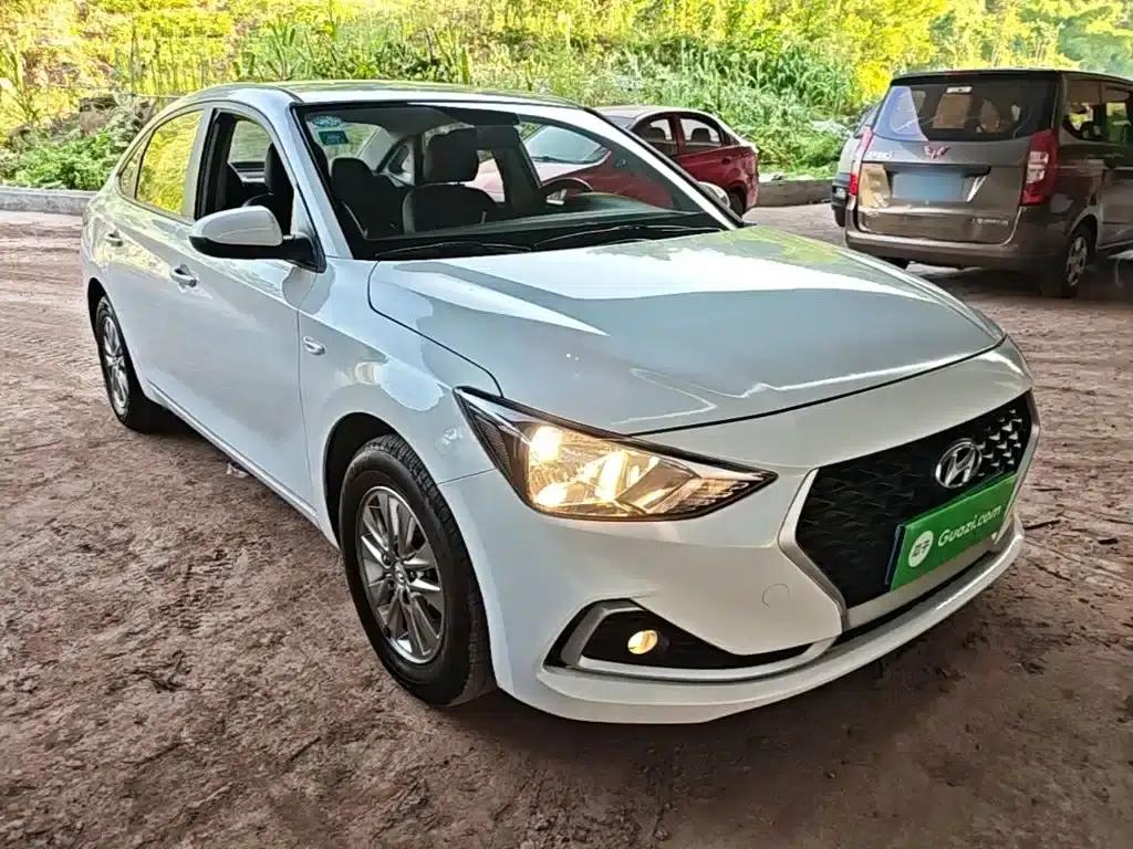 Hyundai Elantra 2018 1.6L Automatic GL (National VI Emission Standard) — миниатюра 4