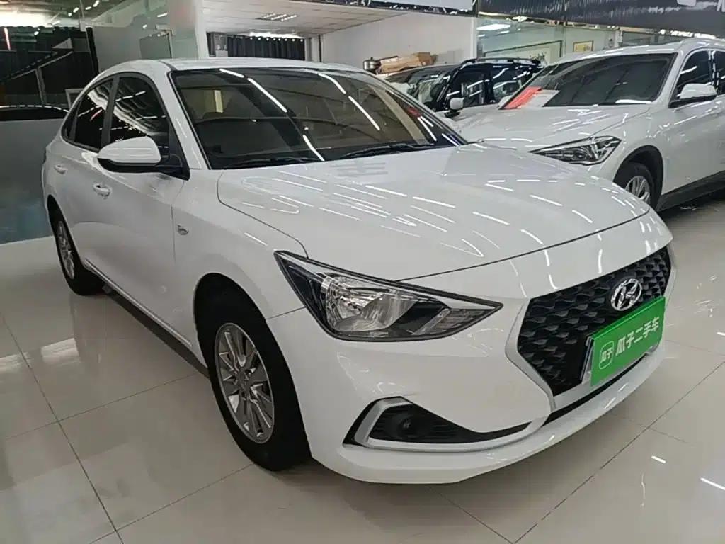 Hyundai Elantra 2018 1.6L Automatic GL (National VI Emission Standard) — миниатюра 4