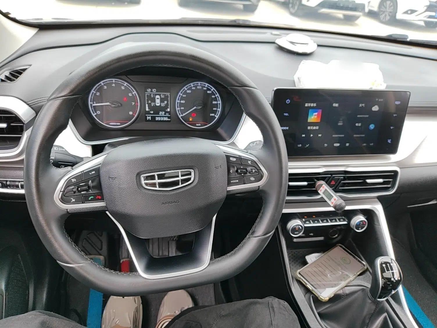 Geely Auto Coolray 2023 1.4T Manual Gold Edition — миниатюра 12