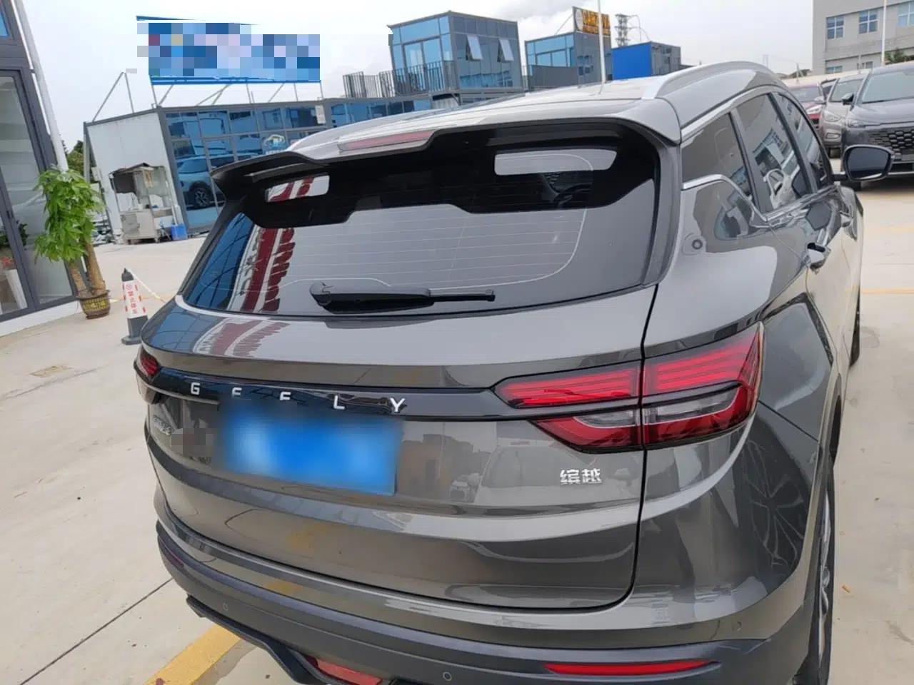 Geely Auto Coolray 2023 1.4T Manual Gold Edition — миниатюра 5