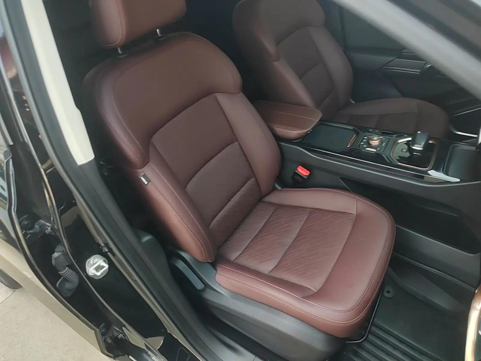 Geely Auto Haoyue 2022 1.8TD DCT Black Gold Limited Edition 7-Seater — миниатюра 24