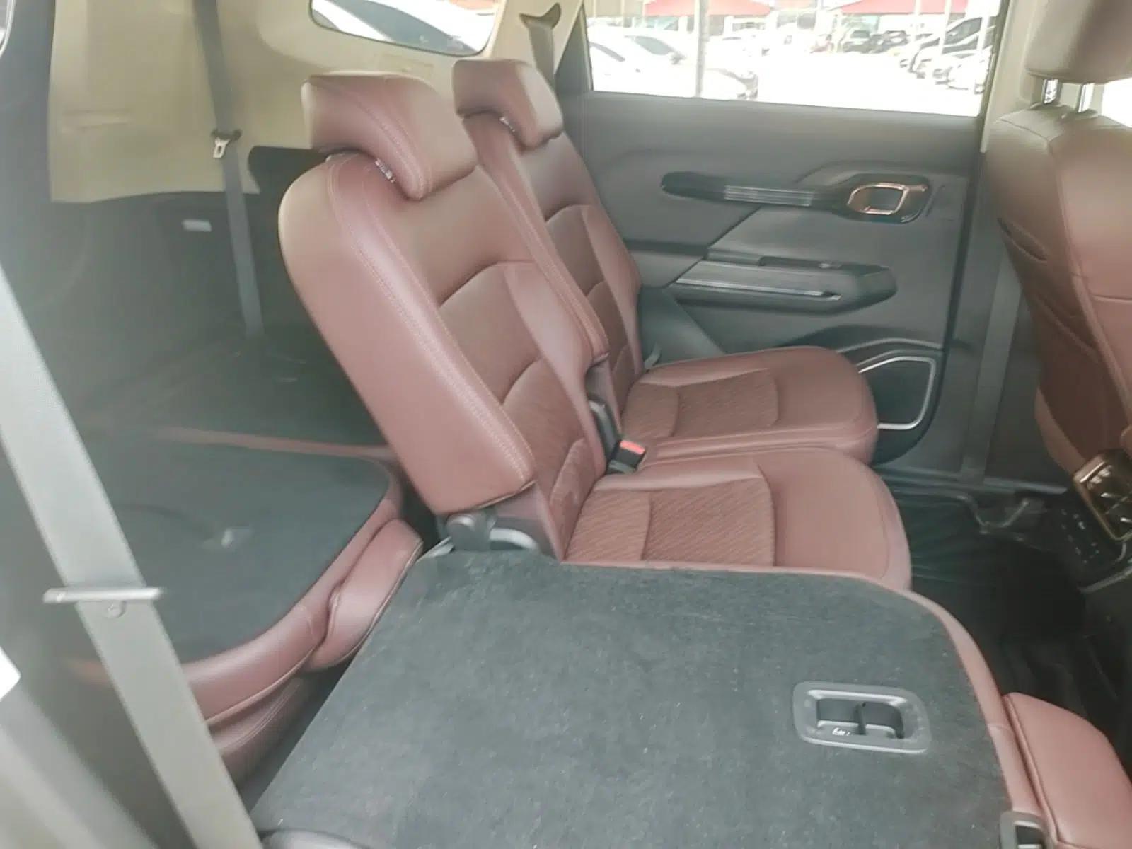 Geely Auto Haoyue 2022 1.8TD DCT Black Gold Limited Edition 7-Seater — миниатюра 25