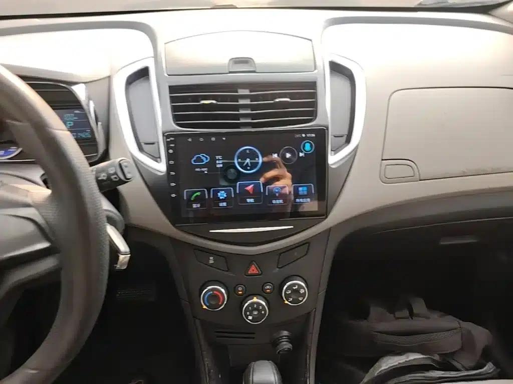 Chevrolet Trax 2014 1.4T Automatic 2WD Comfort Model — миниатюра 13