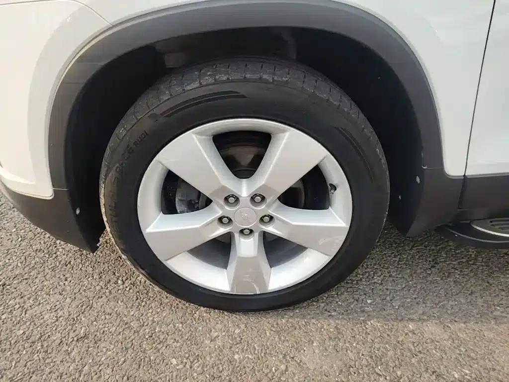 Chevrolet Trax 2014 1.4T Automatic 2WD Comfort Model — миниатюра 23