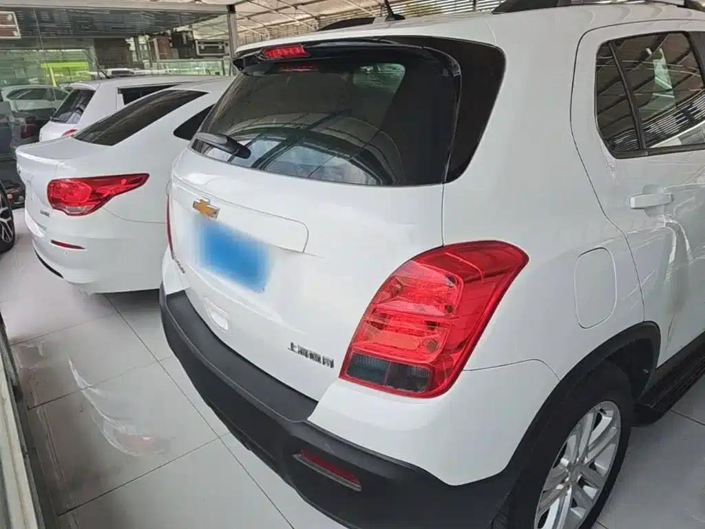 Chevrolet Trax 2016 1.4T Automatic 2WD Comfort Sunroof Edition — миниатюра 6