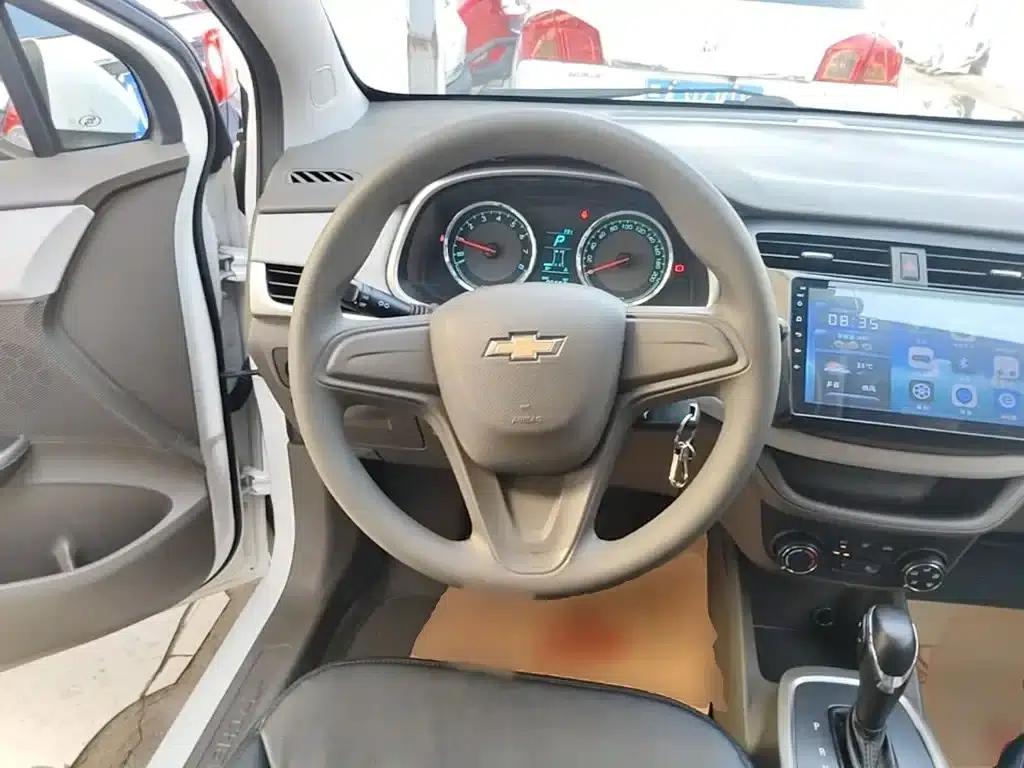 Chevrolet Aveo RV 2016 1.5L Automatic Comfortline Edition — миниатюра 11