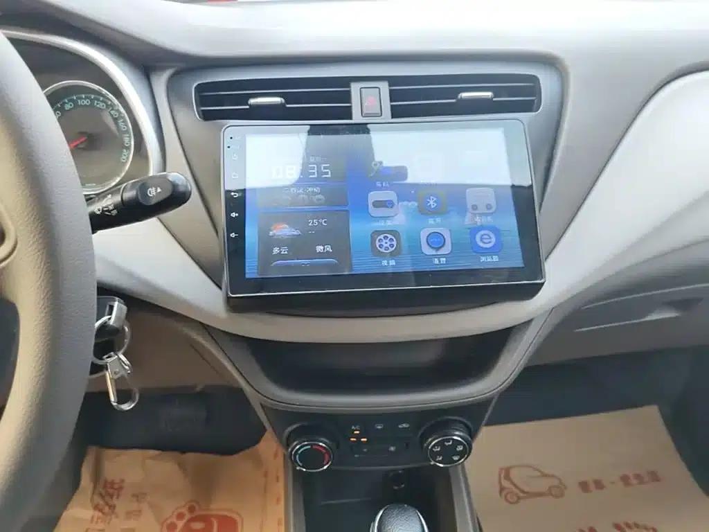 Chevrolet Aveo RV 2016 1.5L Automatic Comfortline Edition — миниатюра 13