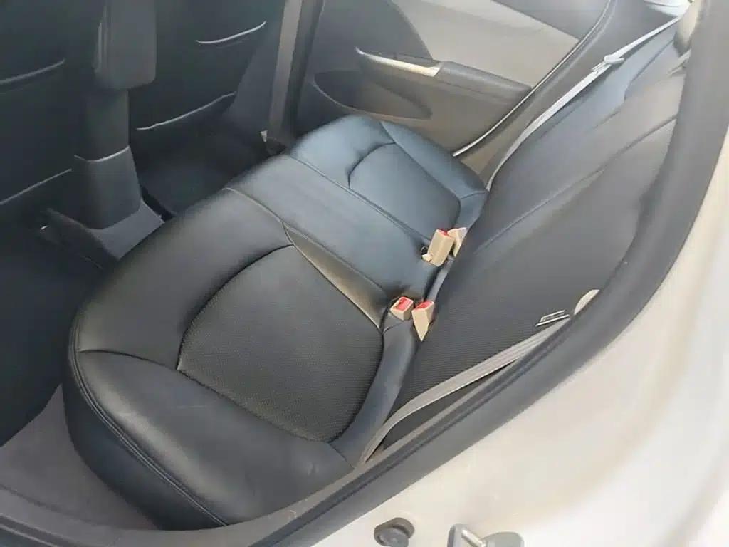 Chevrolet Aveo RV 2016 1.5L Automatic Comfortline Edition — миниатюра 17